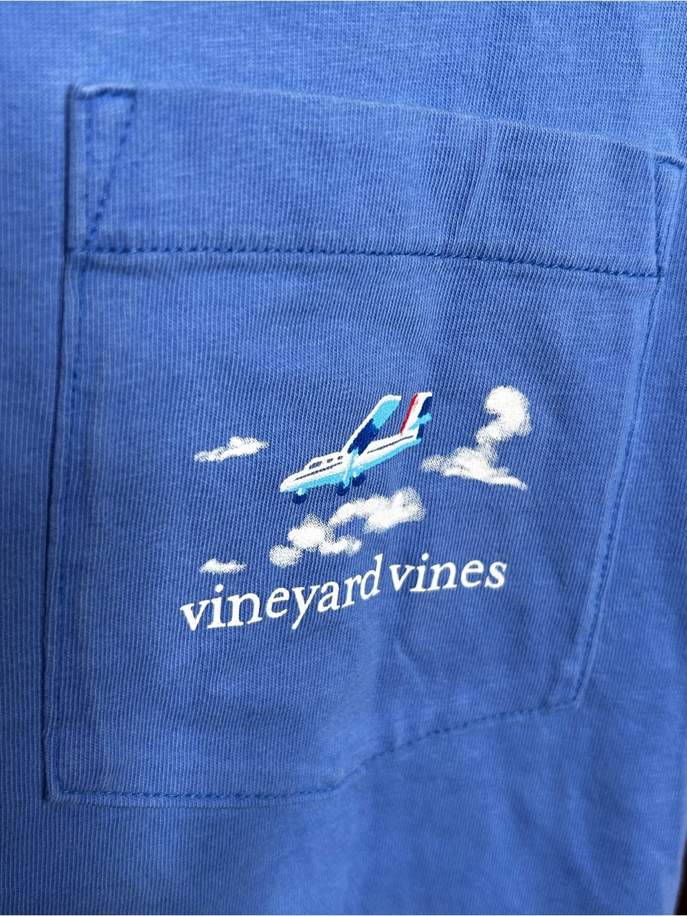 Vineyard Vines Men's Graphic Tee Plane Approaching Size XS NWT - Picture 4 of 12